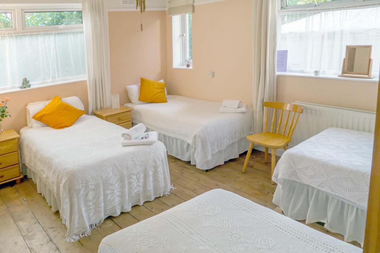 Healing Waters Sanctuary For Exclusive Private Hire And Self Catering Board, Vegetarian, Alcohol & Wifi Free Retreat In Glastonbury Bagian luar foto
