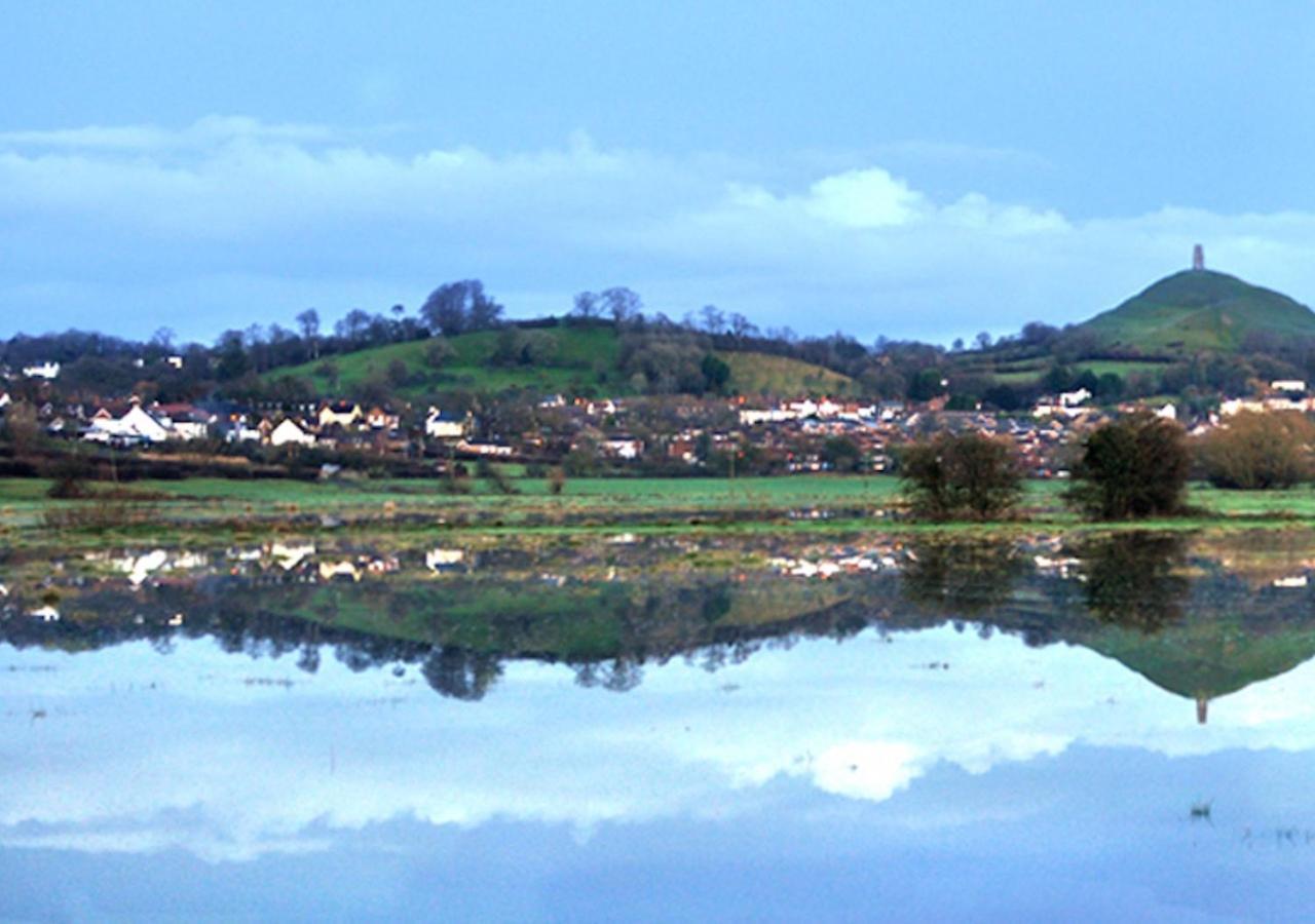 Healing Waters Sanctuary For Exclusive Private Hire And Self Catering Board, Vegetarian, Alcohol & Wifi Free Retreat In Glastonbury Bed & Breakfast Bagian luar foto