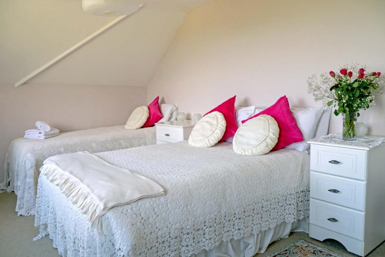 Healing Waters Sanctuary For Exclusive Private Hire And Self Catering Board, Vegetarian, Alcohol & Wifi Free Retreat In Glastonbury Bagian luar foto