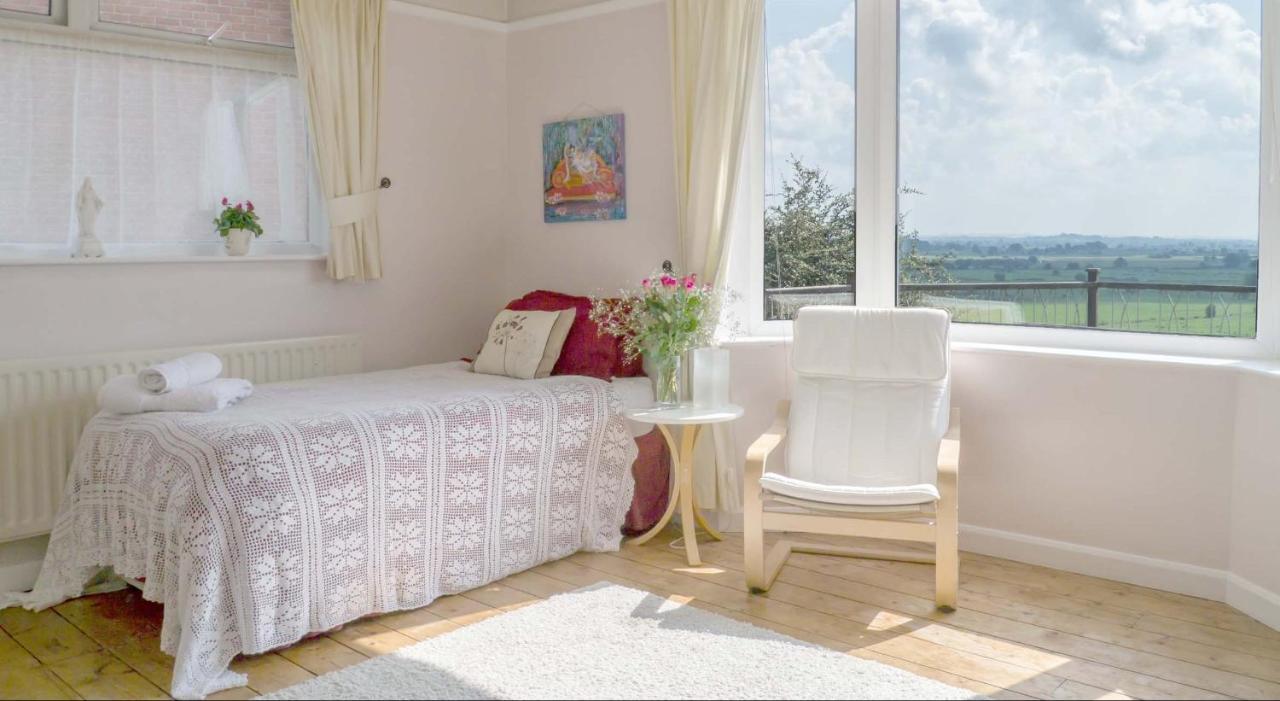 Healing Waters Sanctuary For Exclusive Private Hire And Self Catering Board, Vegetarian, Alcohol & Wifi Free Retreat In Glastonbury Bagian luar foto