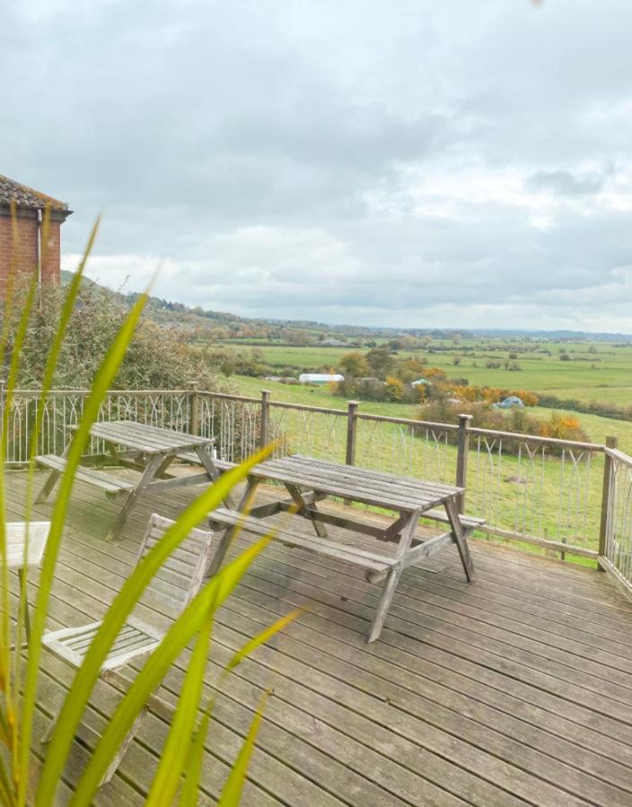 Healing Waters Sanctuary For Exclusive Private Hire And Self Catering Board, Vegetarian, Alcohol & Wifi Free Retreat In Glastonbury Bed & Breakfast Bagian luar foto